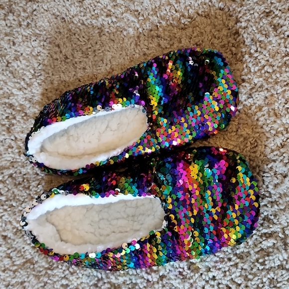 Rainbow Lamaa 🌈 and slippers - Picture 5 of 6
